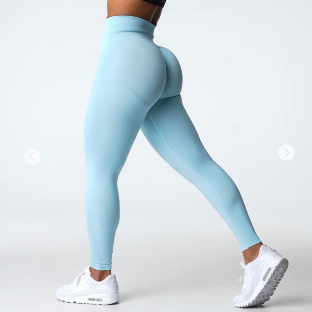Pastel Blue Contour Seamless Leggings
